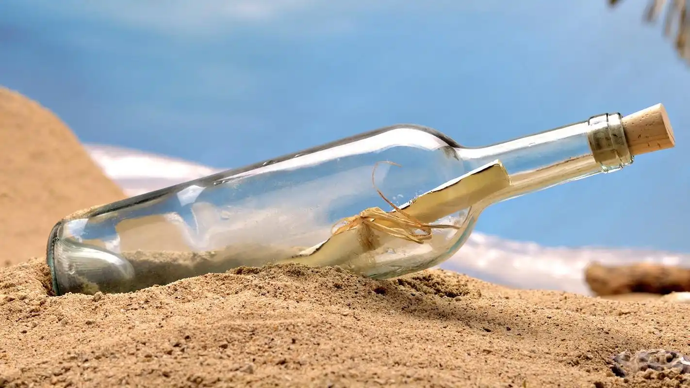 唯美简约漂流瓶创意设计桌面壁纸下载