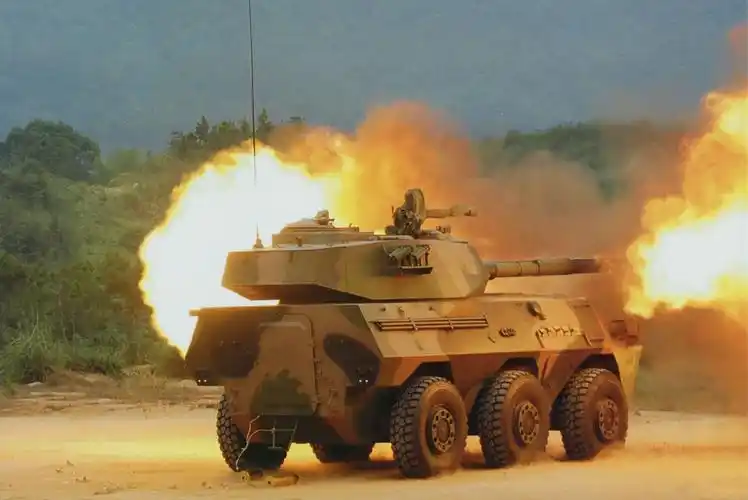 3:ptl-02轮式突击炮