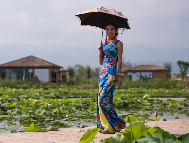 全国荷花展澄江分会场闭幕式中促会旗袍会-悦莲庄园会员主题日