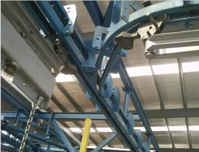 积放式挂车用于积放推式悬挂输送机