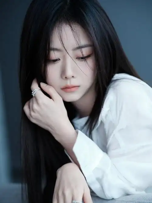 谭松韵工作室是不是有我们自己人##怀疑谭松韵工作室有我们自己人