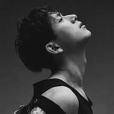 "现男友"李现高清微信头像 小高自截头像_高清写真 - 易云微信头像