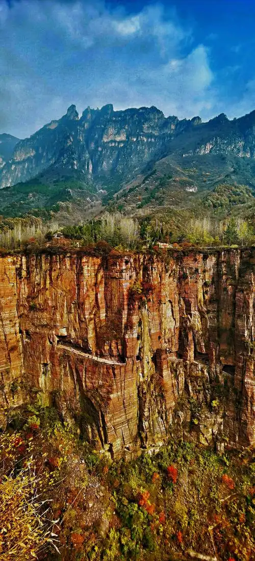 郭亮村挂壁公路