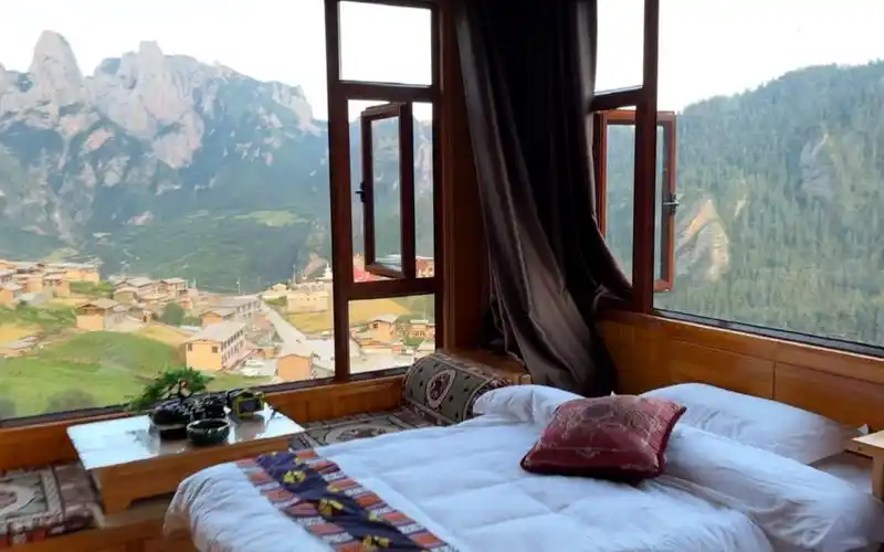 扎尕那day1 入住代巴村山景房 真的超绝 期待日出