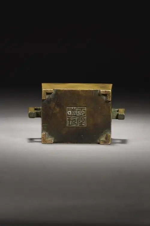 清早期玉堂清玩款琴炉