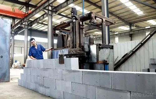 喜大普奔国内首台智能砌墙机器人问世未来将批量生产