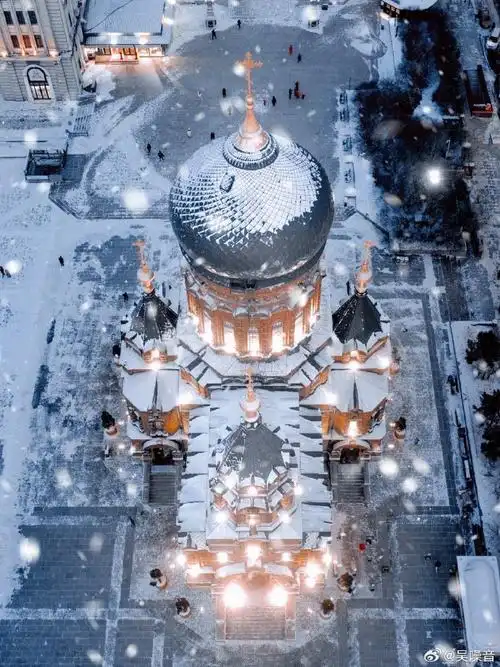 作为南方人的我对雪景总是无比憧憬,自从去过一次哈尔滨,就念念不忘.