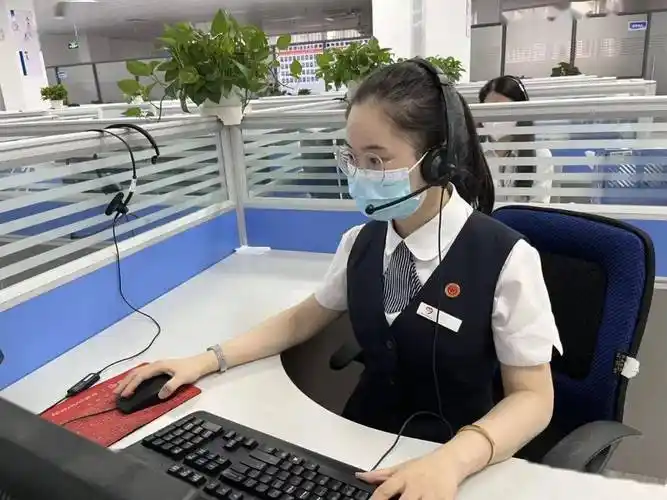 以智能提醒和人工外呼双管齐下,为广大群众提供疫情防控政策的"语音