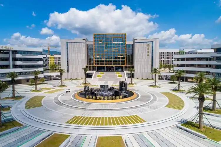 华中师大惠安亮亮中学2021年秋季首届开学典礼暨第37个教师节庆典举行