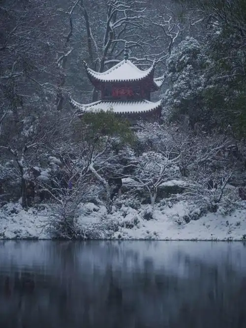长沙初雪爱晚亭雪景
