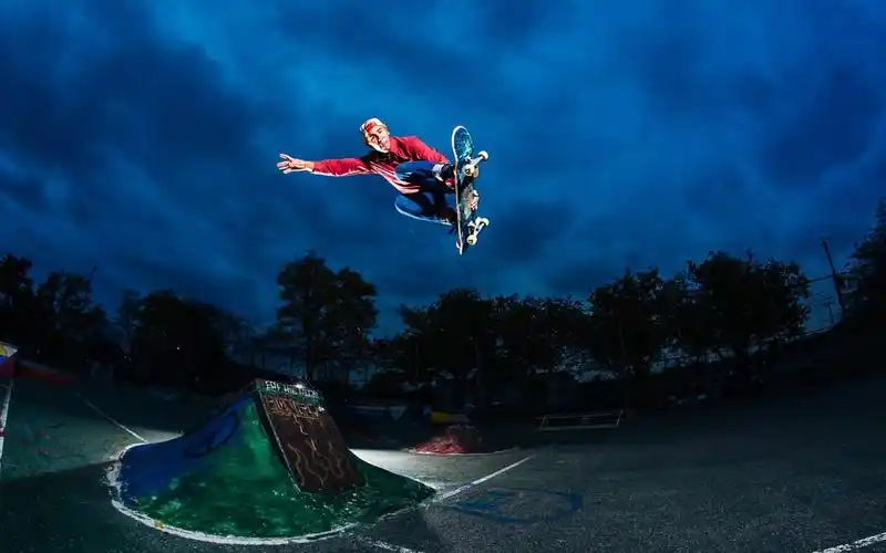 欧美滑板运动摄影电脑壁纸帅哥摄影滑板街头滑板