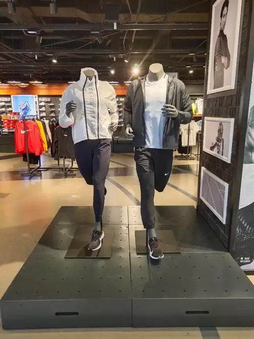 太原街百盛耐克张会杰三月第二次陈列调整报告