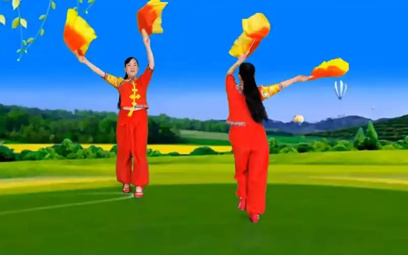 经典老歌广场舞《中国美》优美大气扇子舞,正背面对跳