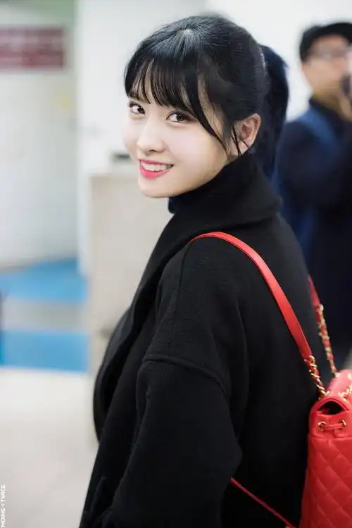 平井桃 momo twice成员