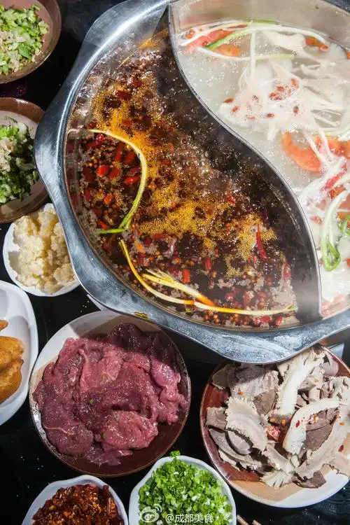 成都美食:#万能的火锅#火锅不是万能的,但没有火锅,是万万不能的!