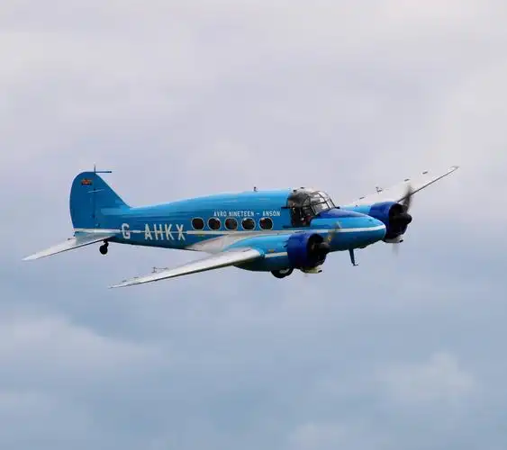 空中的小型飞机壁纸