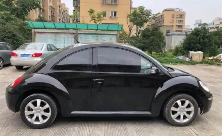 武汉二手甲壳虫 2006 款 2.0 豪华版 黑色 - 小猪二手车