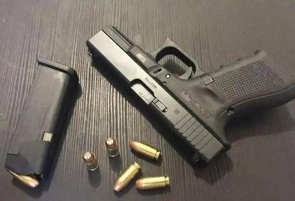 奥地利格洛克20式10mm手枪