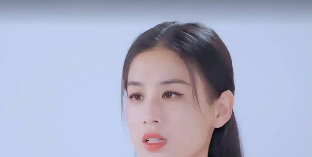 "豪门阔太"黄圣依:投靠杨子与颖儿夺c位,今与婆婆关系引盛赞_杨紫