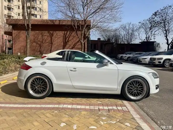 2009年奥迪tt敞篷已经由北京外迁内蒙车况板正1