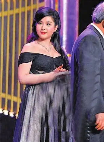 苟芸慧和谢天华车震门图片 苟芸慧为什么发胖爆肥