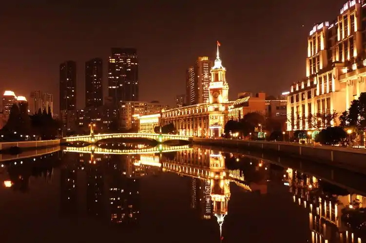 苏州河畔悠闲漫步,上海风景,浦江最美.