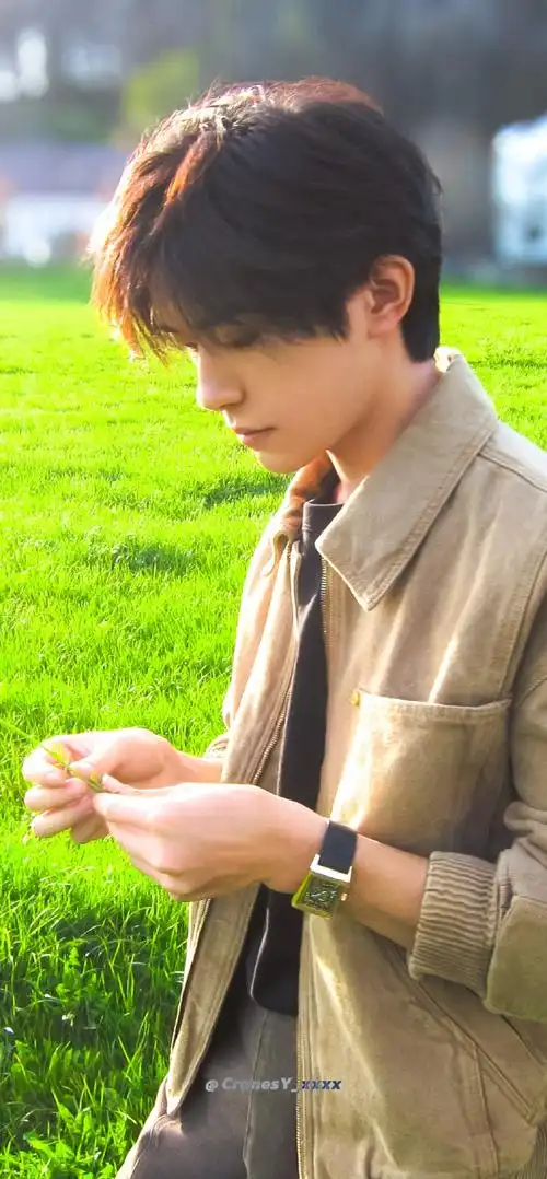 易烊千玺给工作室送的7岁生日祝福##易烊千玺唯美小回眸