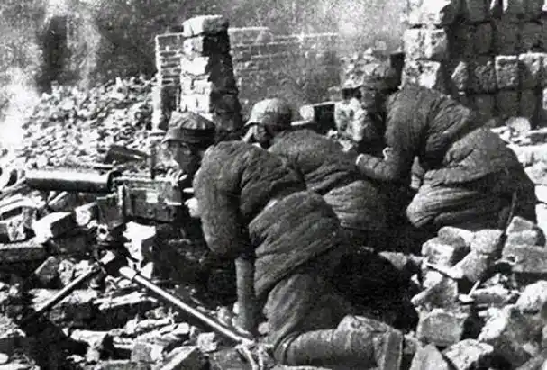 孟良崮战役整编74师1.9万余俘虏 解放军为何抢着要? - 头条618(zz618.