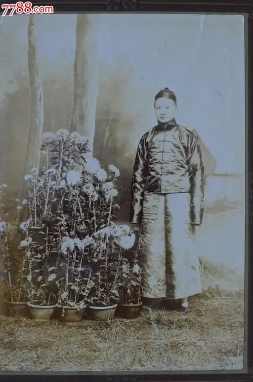 晚清民国贵公子,马褂长袍.营口中华照相馆,板17.2*22.2片9.7*14
