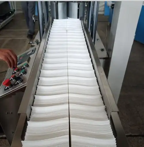 湿巾加工设备全自动袋装抽取式婴儿湿纸巾机器湿巾机厂家无纺布折叠机