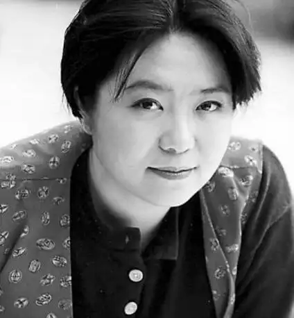 【图】田沁鑫年轻时照片公开 称自己的灵魂就是个和尚