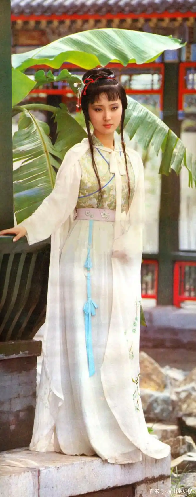 87版《红楼梦》林黛玉的44套服装,今天看仍叹为观止,致敬史延芹