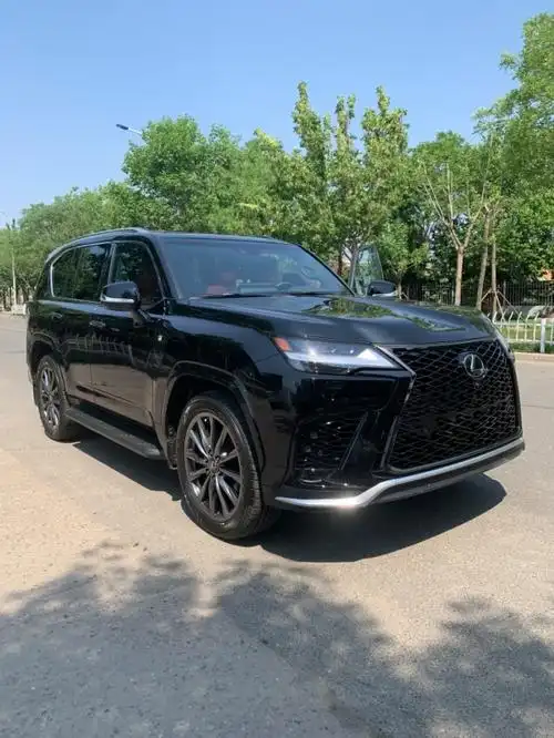 2022款雷克萨斯lx600fsport现车来袭