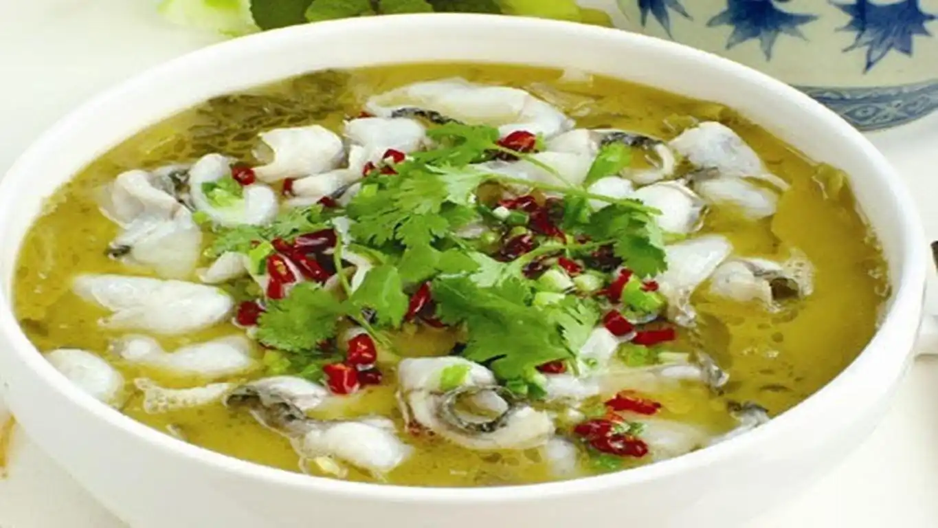 酸菜鱼很多人都做错了,教你正宗做法,汤汁浓白,鱼片嫩滑无腥味