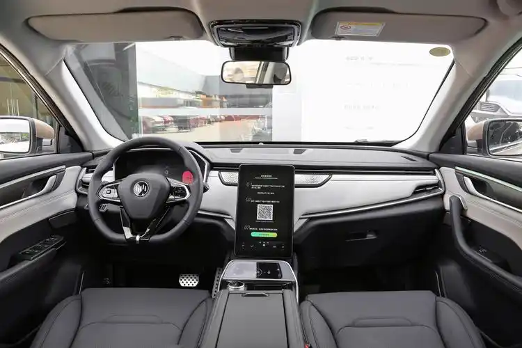 威马ex5空间-后排-雷达-易车