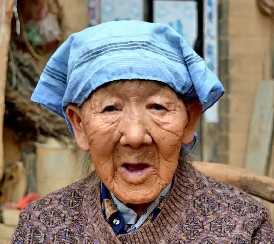 阅尽人间沧桑,安享幸福晚年!