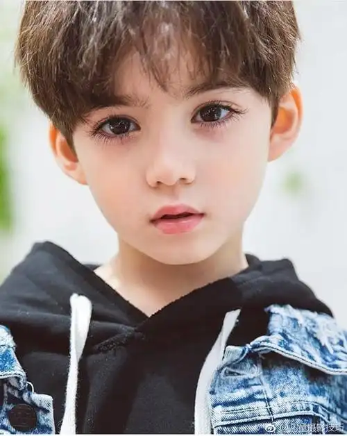 分享一组儿童摄影作品小朋友不仅调皮可爱这睫毛