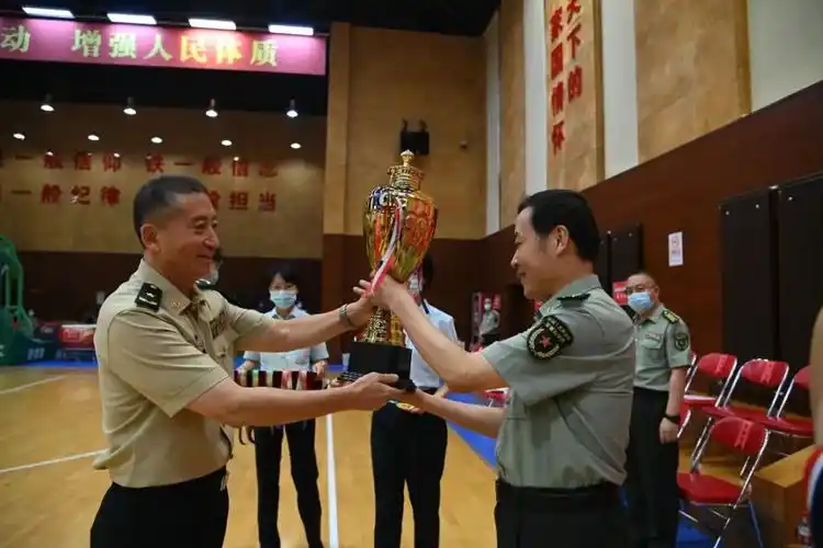 副院长姚党鼐,陈小前和管理保障部部长钱有武等领导观看决赛并为获奖