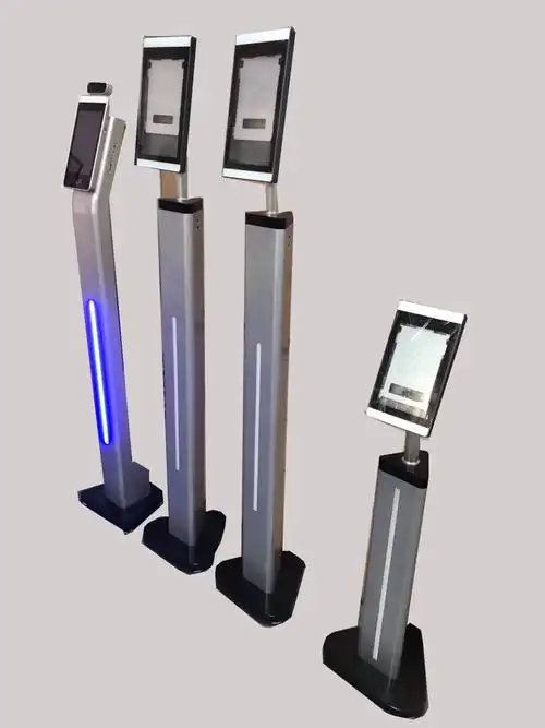 快速立柱式红外测温人脸识别机助力中小学复课安检防疫_深圳市骏裕隆