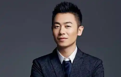 曾被称为"行走的荷尔蒙",今拥有美满家庭引人羡慕_朱亚文_影视剧_剧中