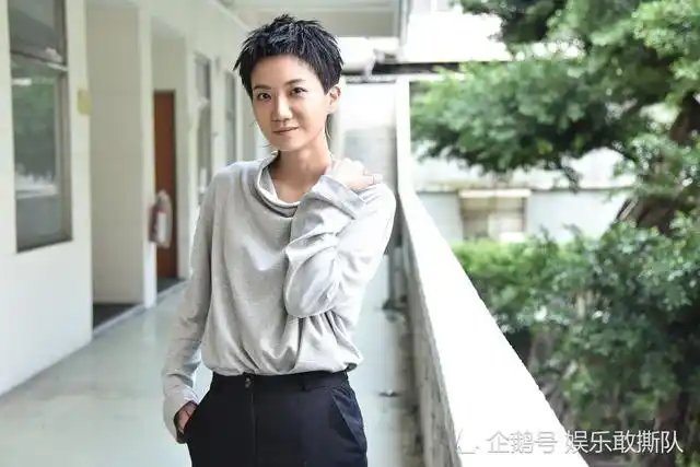 卢凯彤坠楼身亡最新进展 卢凯彤太太余静萍照片首发声让人心疼