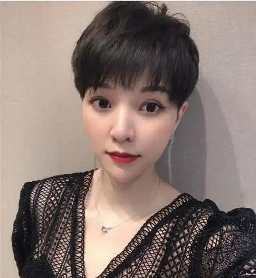 减龄短发2022最新图片女(减龄短发2022最新图片男)-第3张图片