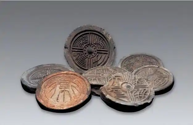 瓦当上无光庭前草自绿浅析战国秦汉云纹瓦当之艺术特色