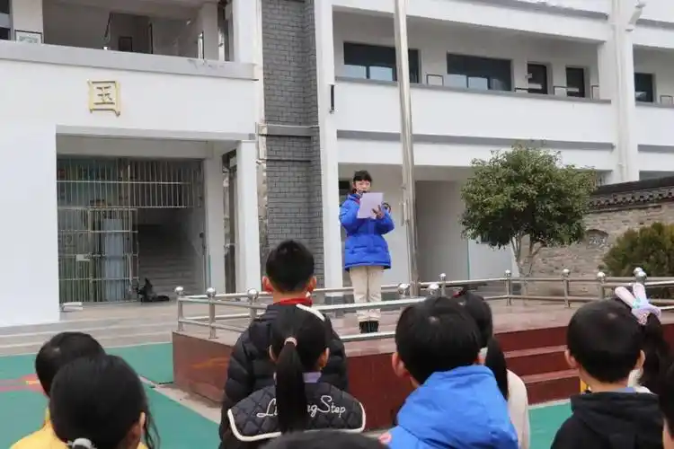 图/视频:城关小学团支部编辑/一审:程 薇二审:袁玉灵三审:共青团歙县