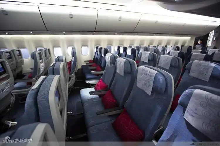 国航首架波音747-8飞机