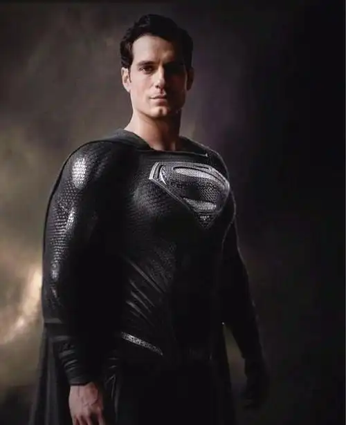 超人回归,《正义联盟》卡维尔继续饰演,但不是《钢铁之躯2》