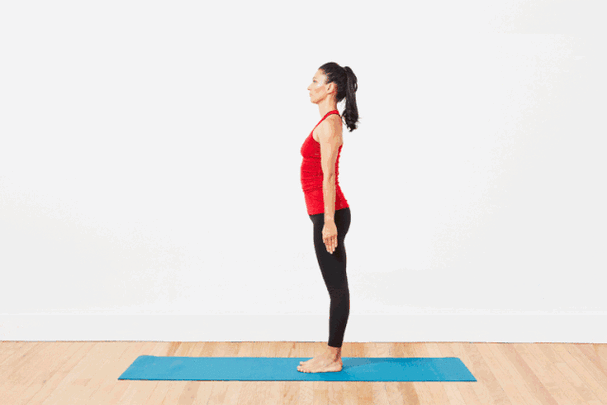 拉伸大腿后侧肌肉,坚持45s