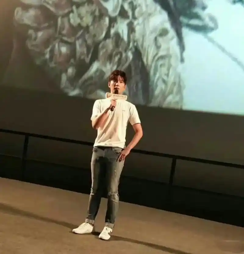 杨洋不是55分,他是64分身材 676767[并不简单]