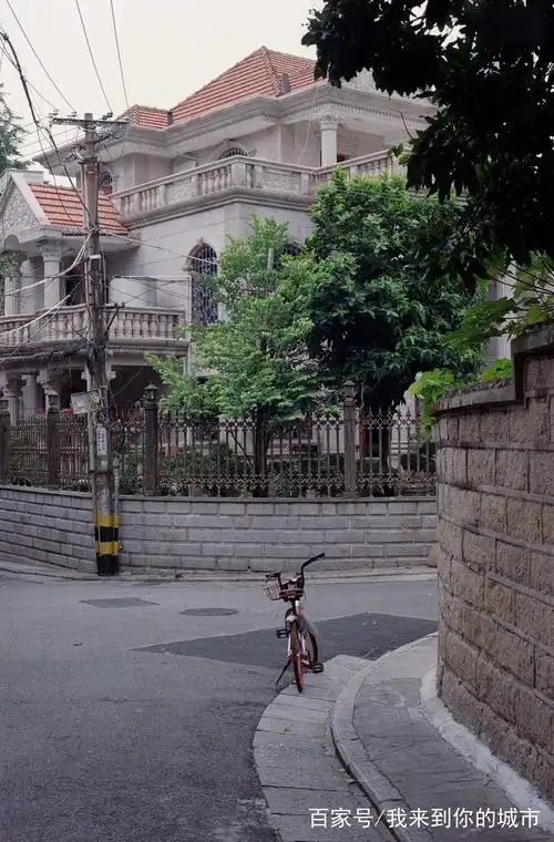 胶片上的厦门:诗意的华新路