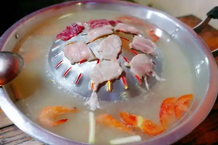 艺箩筐老挝火锅